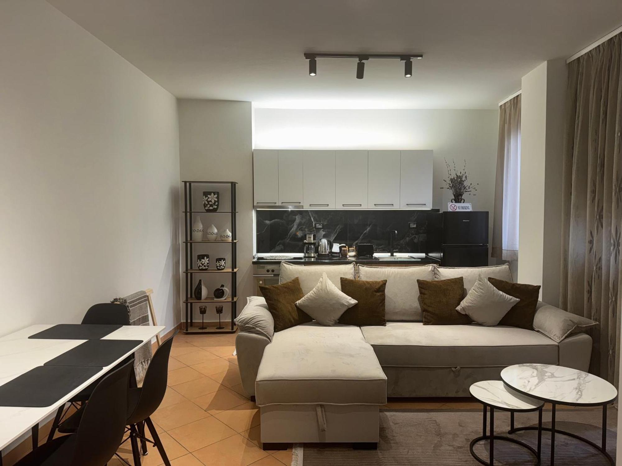 Am Apartment Tiranë Eksteriør bilde